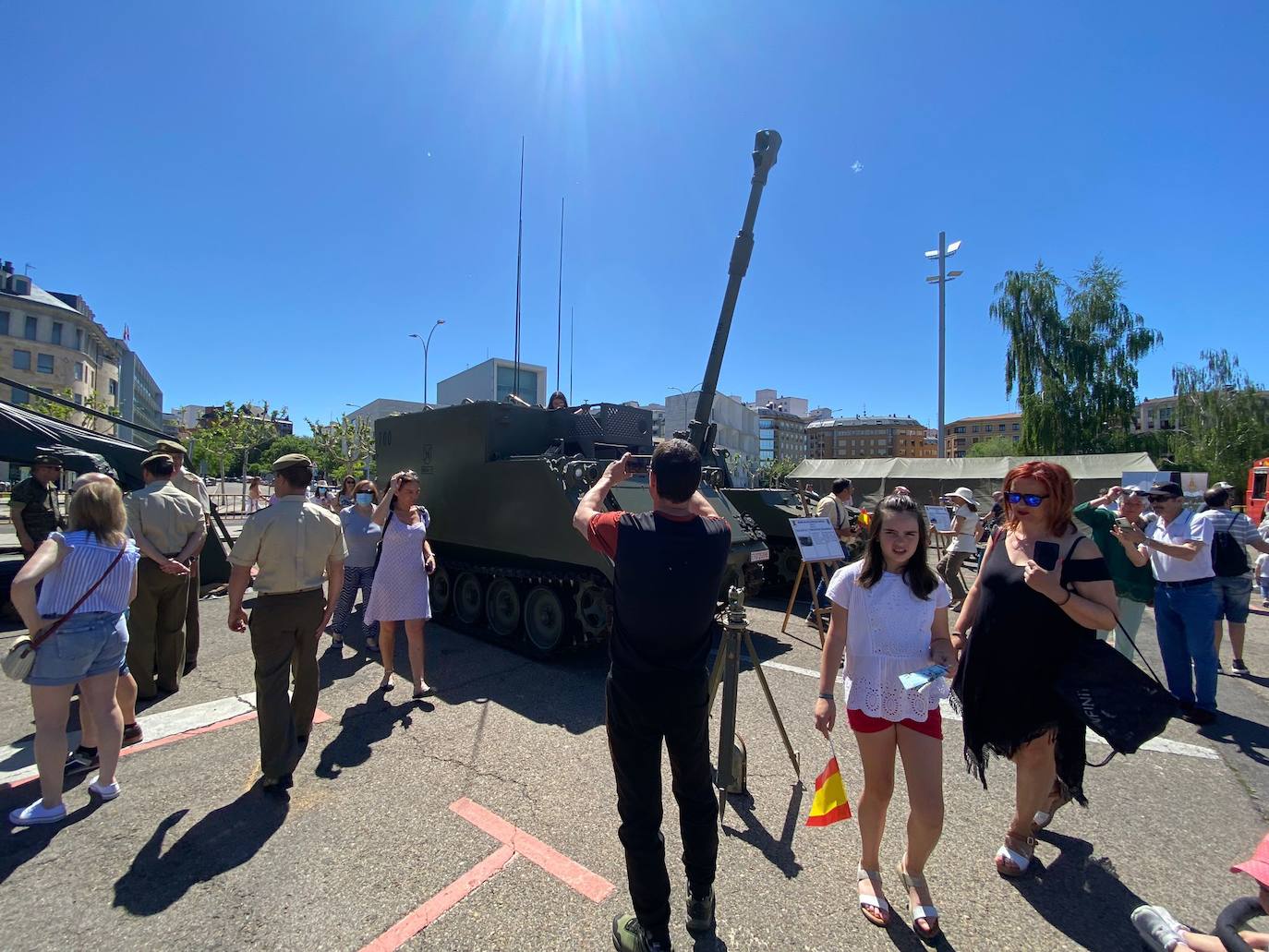 Fotos: Día de las Fuerzas Armadas en León