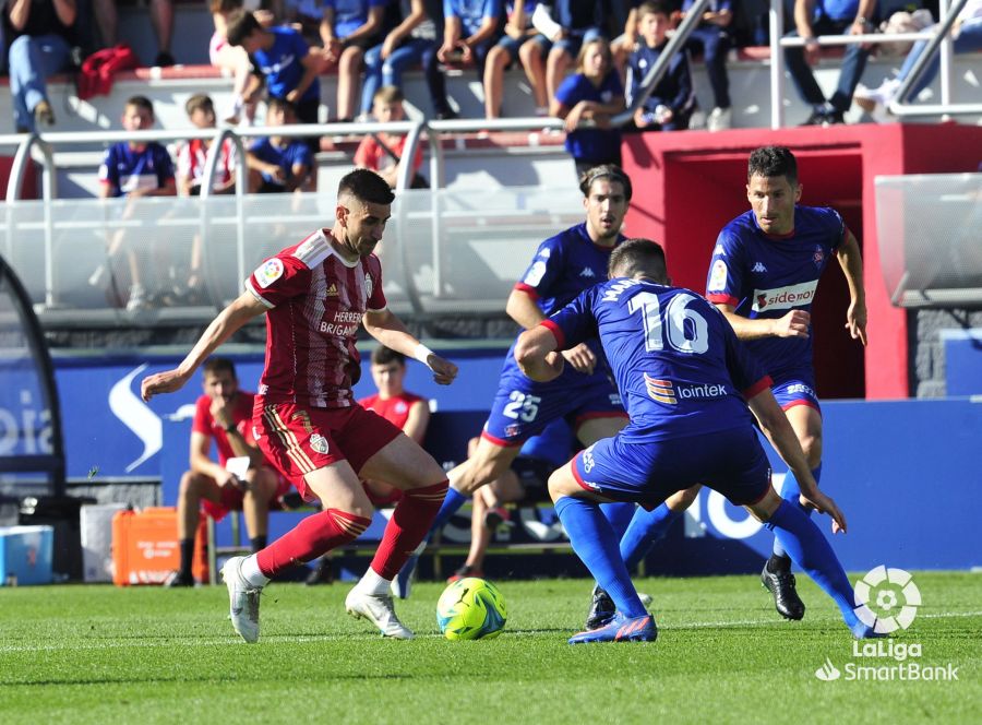 La visita a Lezama ha sido el cierre de temporada para una Deportiva que ha soñado con el playoff y que despide a su entrenador más exitoso, Jon Pérez Bolo