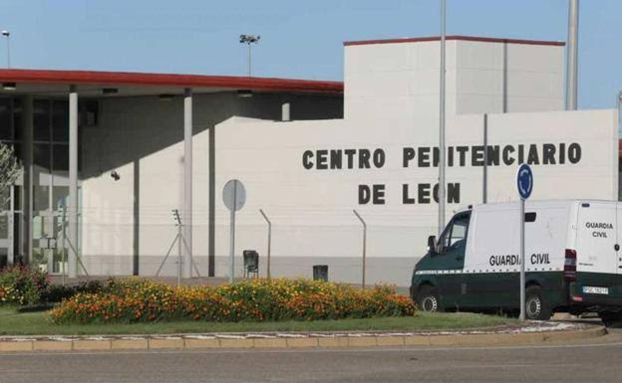 Etxerat denuncia que 84 presos de ETA continúan en prisiones de fuera del País Vasco, entre ellas en León