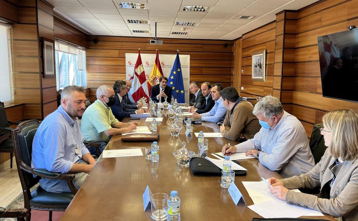 Imagen de la reunión mantenida.