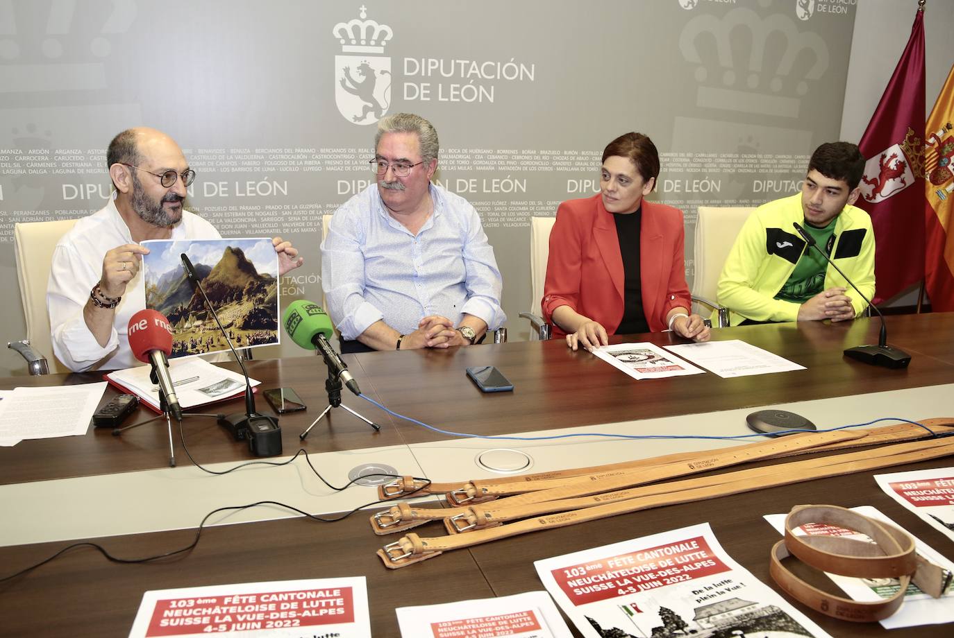 Presentación de la expedición leonesa que participa en el 103 Festival Cantonal de Lucha Suiza