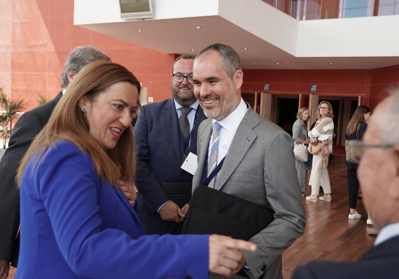 Imagenes del II Encuentro del Comercio C4-CEOE. 