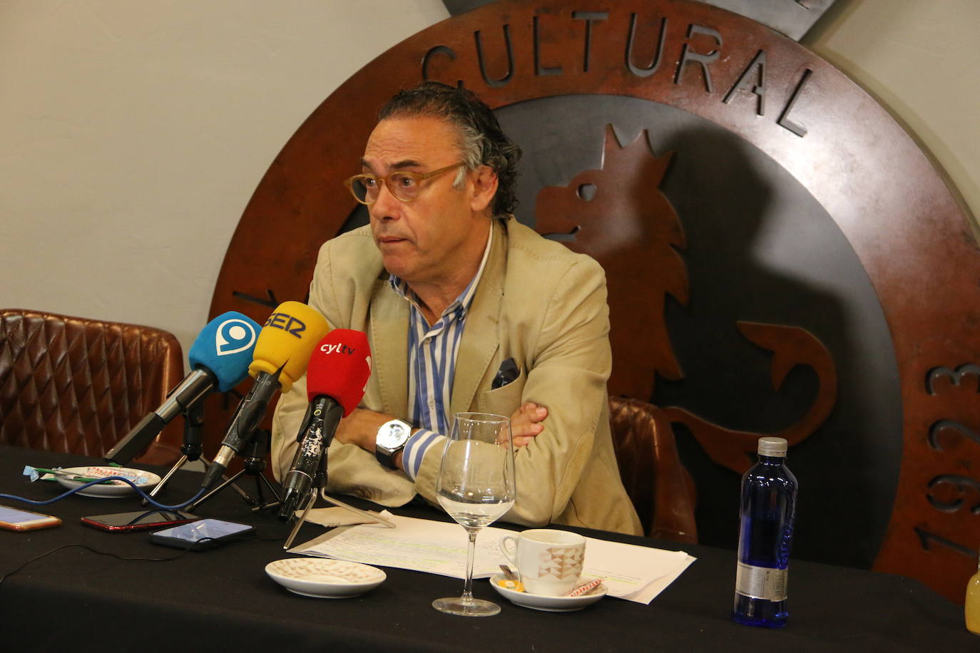 El director general de la Cultural comparece para analizar la temporada del equipo y el futuro del proyecto