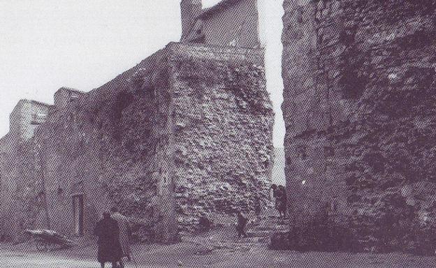 Galería. Calle Carreras junto al Arco de San Albito..