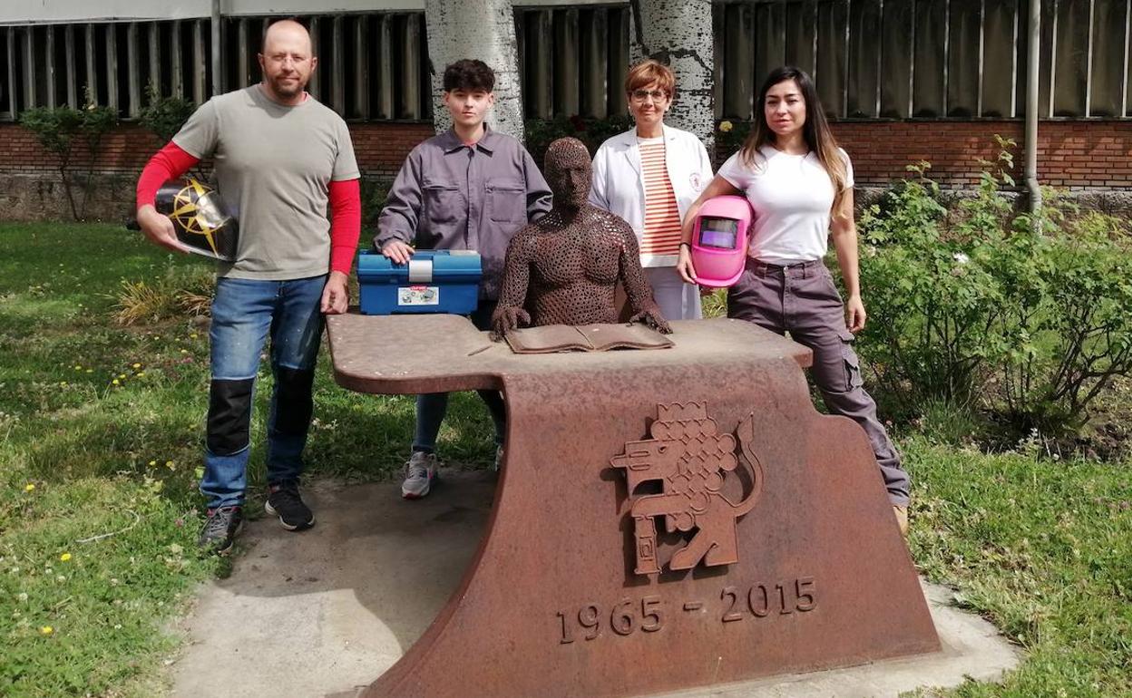 Dos alumnas del CIFP Virgen del Buen Suceso de La Robla participarán en el Campeonato de FP Steam de Castilla y León.