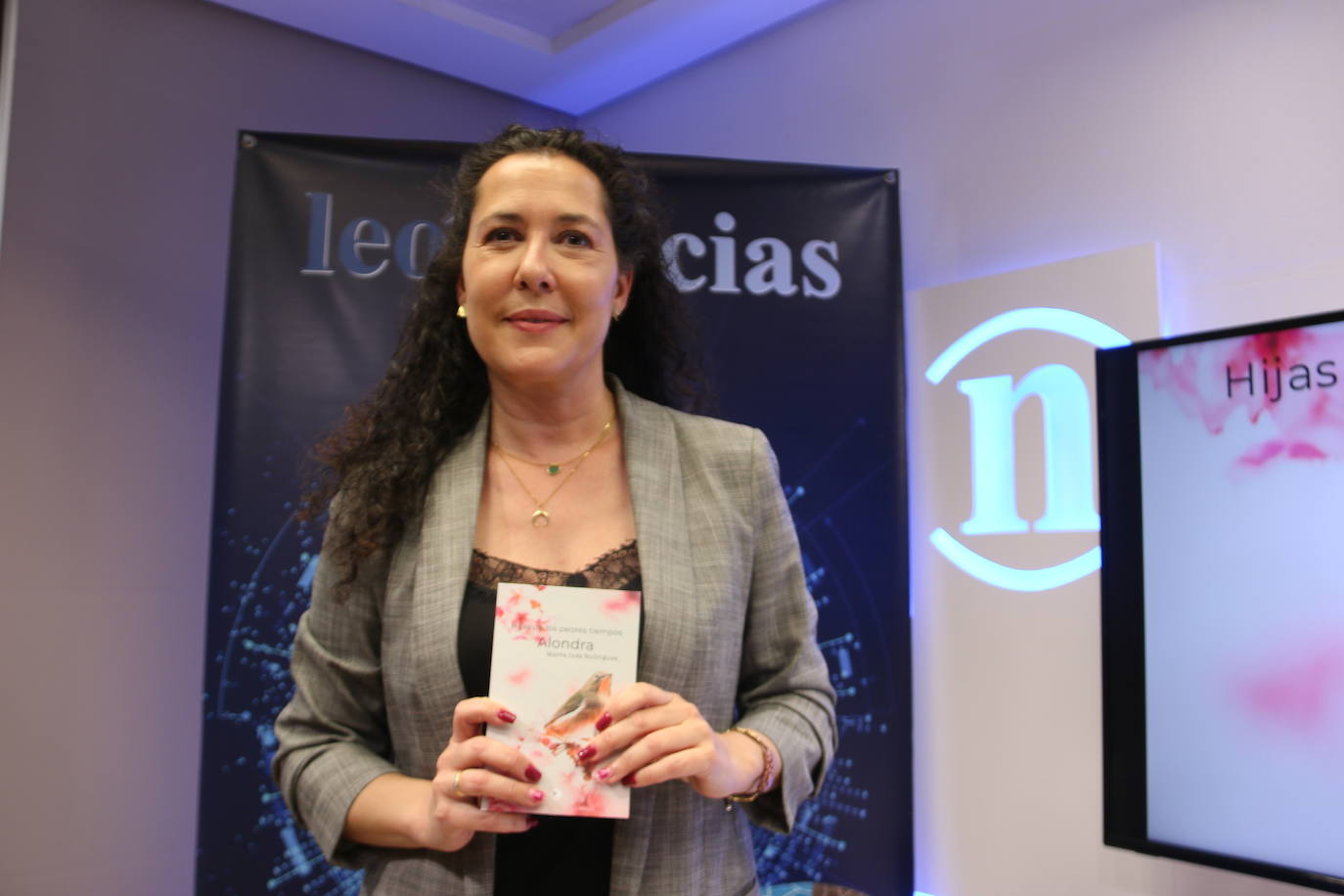 Una alondra leonesa se cuela en las librerías