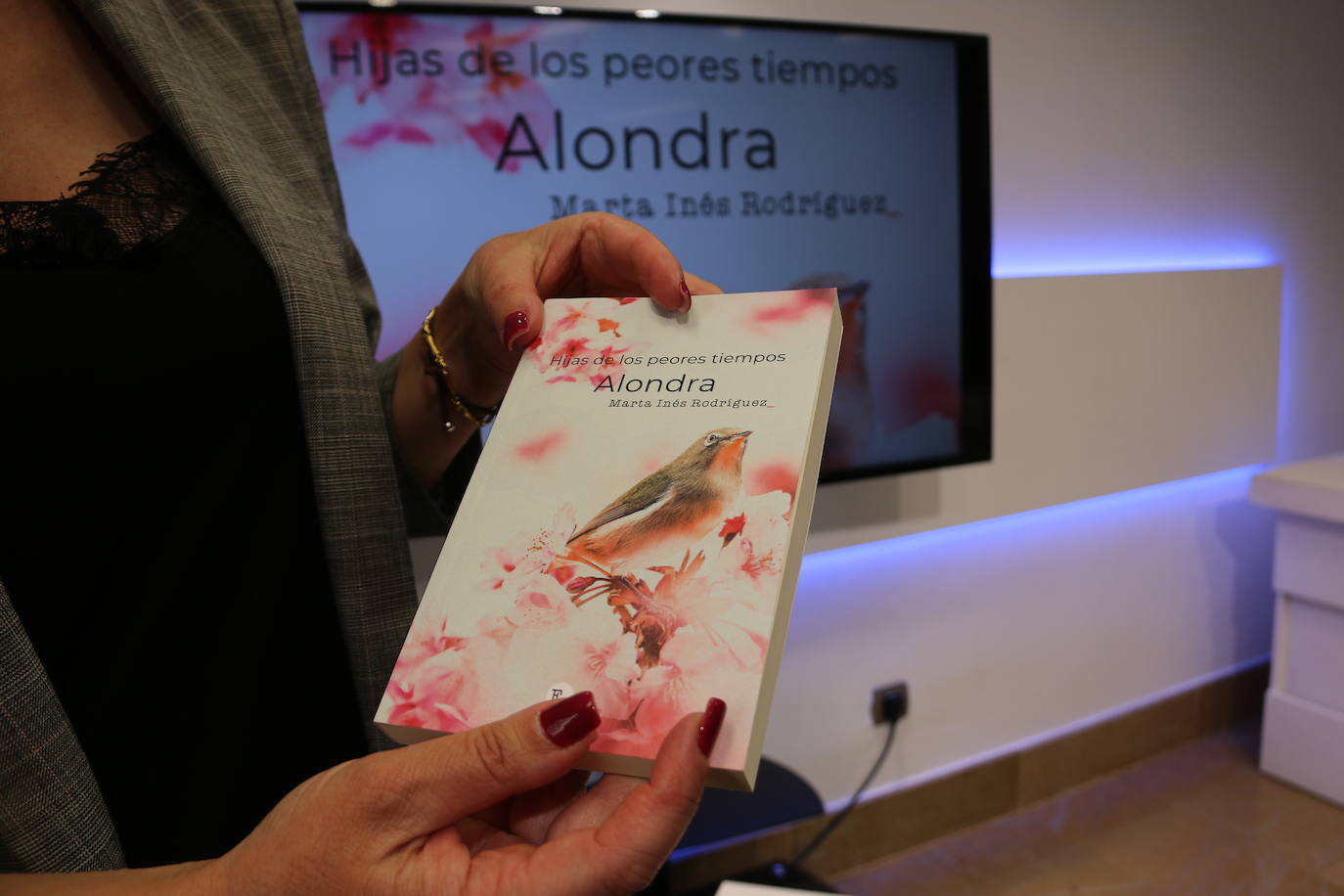 Una alondra leonesa se cuela en las librerías