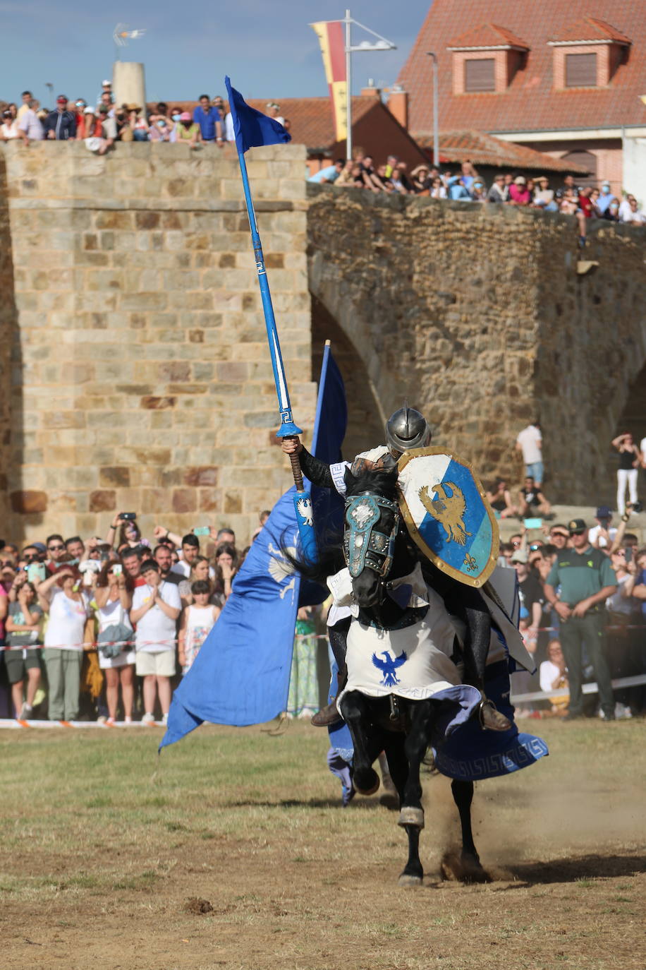 El palenque volvió a cobrar vida y se empapó de caballeros dispuestos a dar batalla ante el Passo Honroso de Hospital de Órbigo.