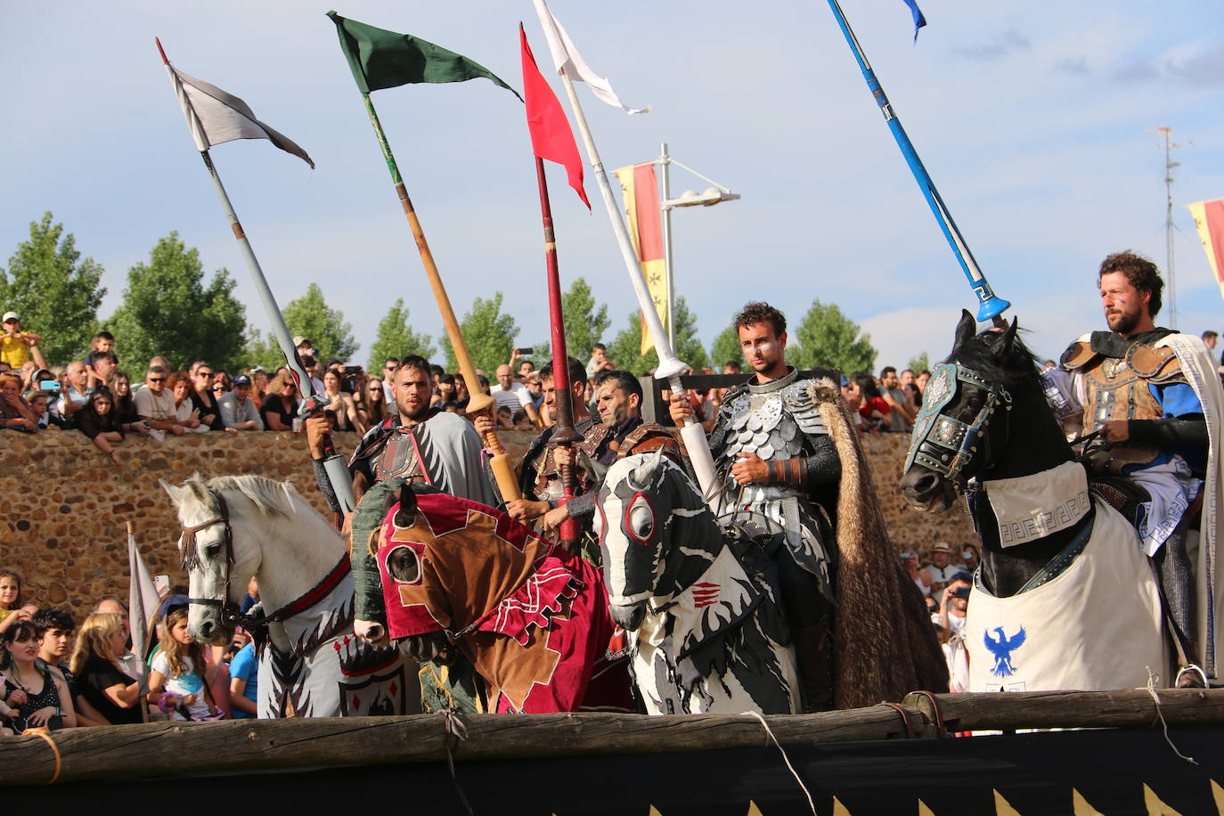 El palenque volvió a cobrar vida y se empapó de caballeros dispuestos a dar batalla ante el Passo Honroso de Hospital de Órbigo.