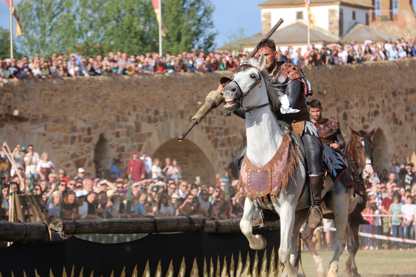 El palenque volvió a cobrar vida y se empapó de caballeros dispuestos a dar batalla ante el Passo Honroso de Hospital de Órbigo.