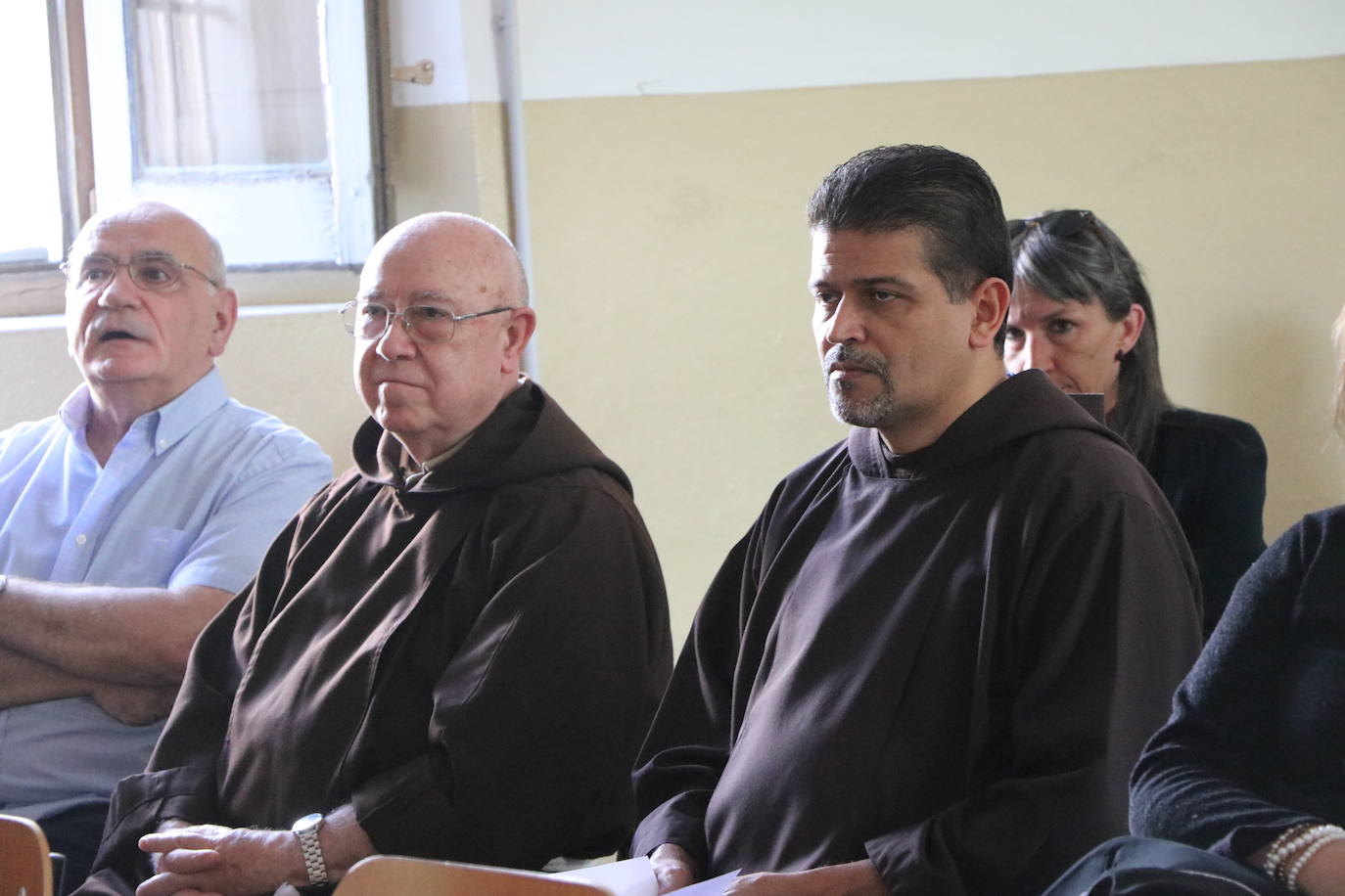 Imágenes de la presentación de la reforma en la Escuela San Francisco de León.