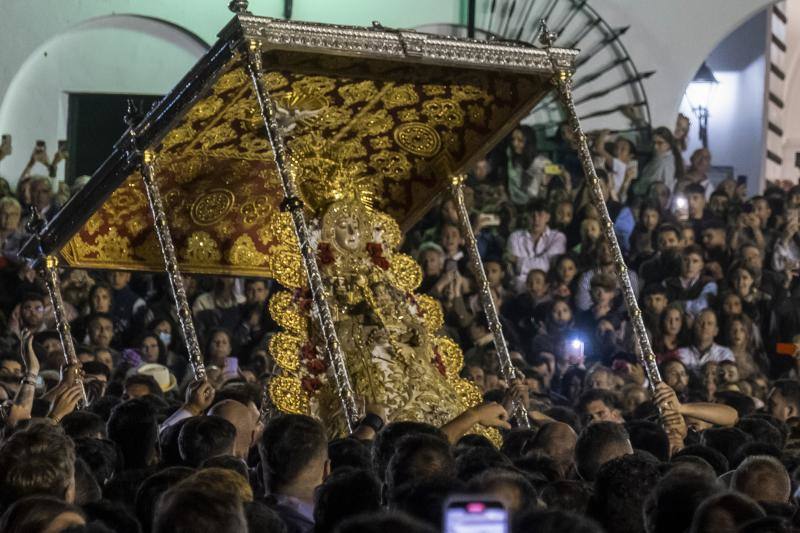 Imagen de la Virgen del Rocío antes del incidente. 