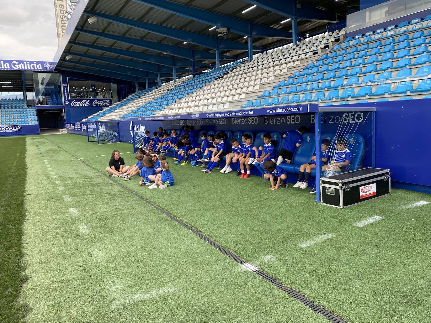 La SD Ponferradina celebra una gran fiesta en el estadio de El Toralín para conmemorar sus cien años de vida. 