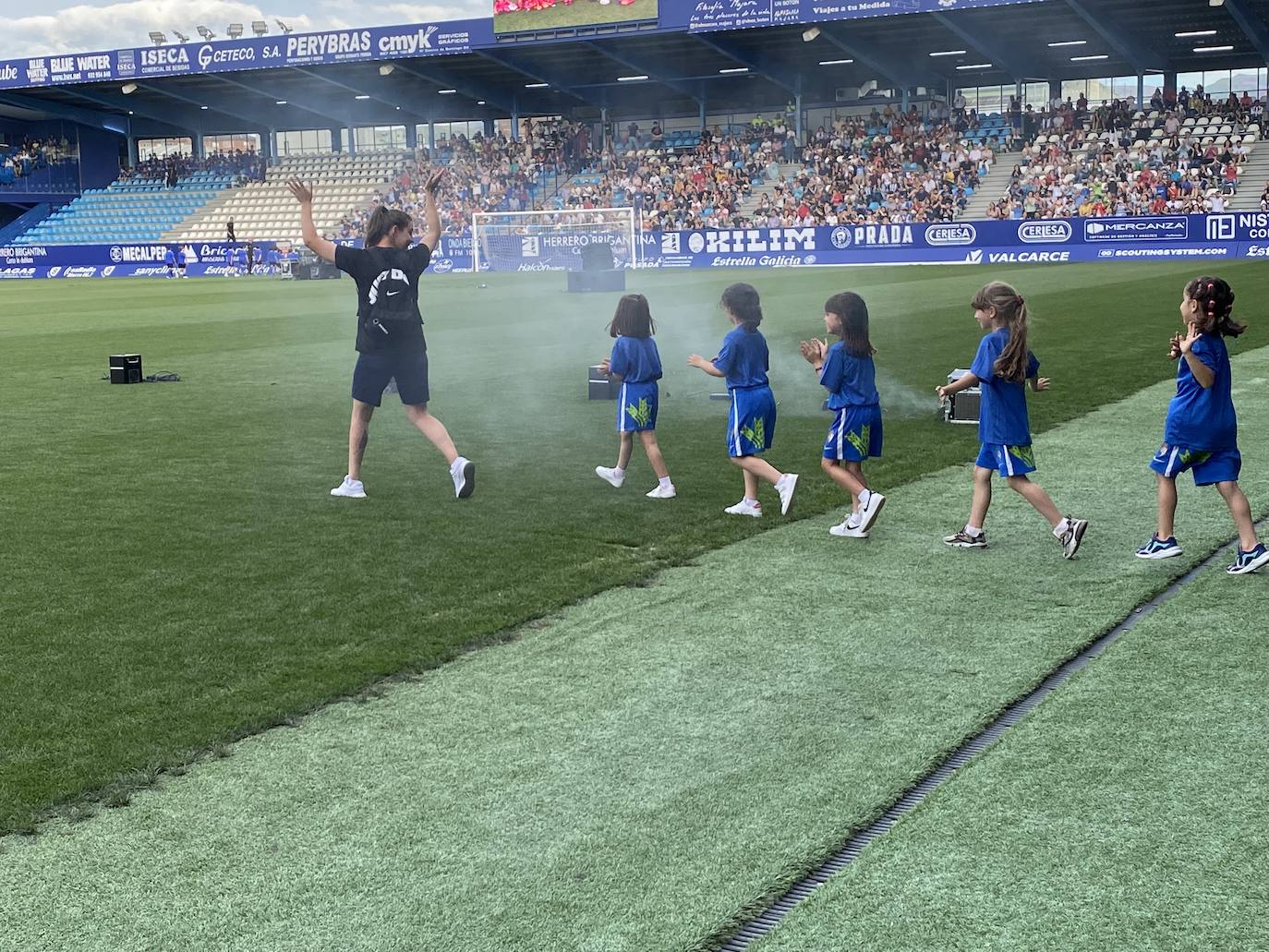 La SD Ponferradina celebra una gran fiesta en el estadio de El Toralín para conmemorar sus cien años de vida. 