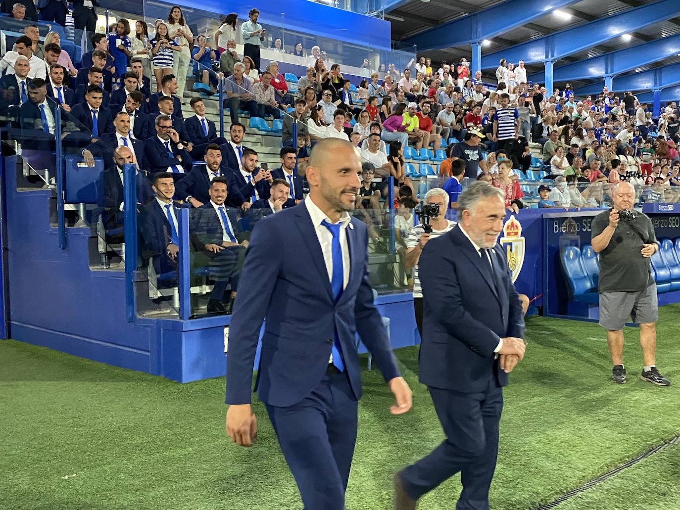 La SD Ponferradina celebra una gran fiesta en el estadio de El Toralín para conmemorar sus cien años de vida. 