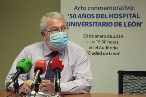 Presentación de la memoria Caule en el Complejo Asistencial Universitario de León. 