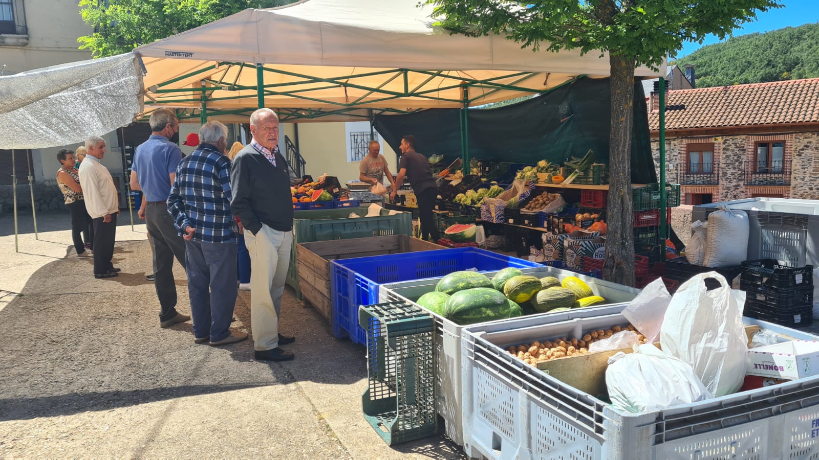 Fotos: El mercado de los jueves de Riello