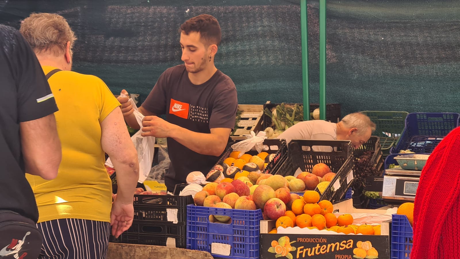 Fotos: El mercado de los jueves de Riello