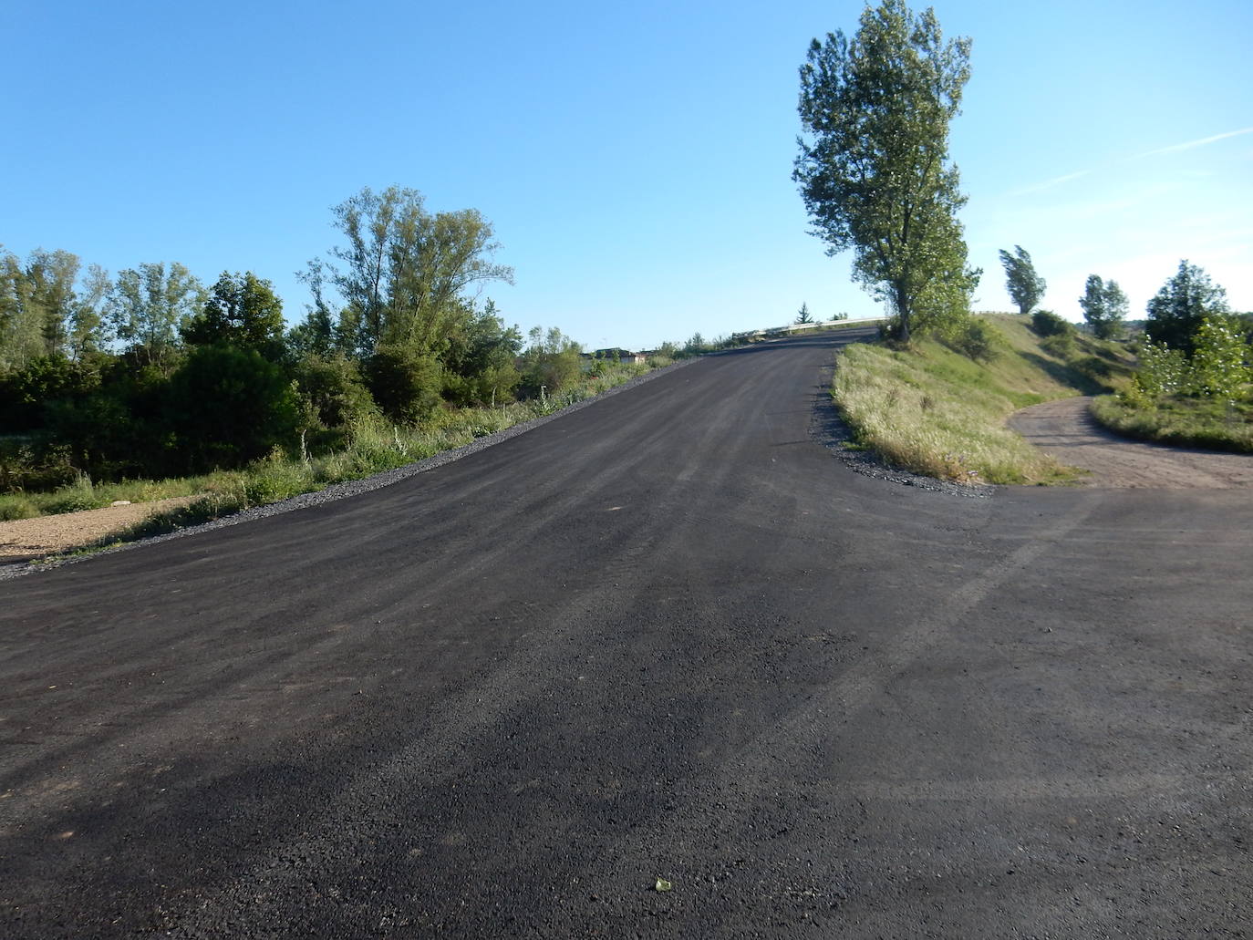 Cuadros mejora sus infraestructuras.