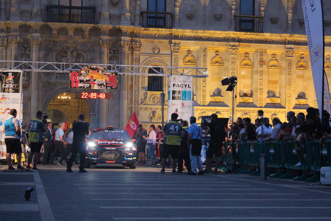 Fotos: Comienzan a rugir los motores en León