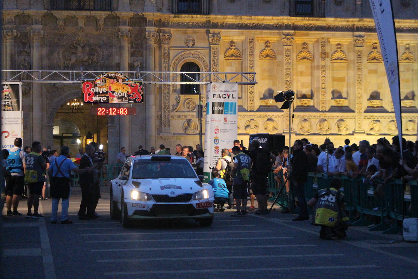 Fotos: Comienzan a rugir los motores en León