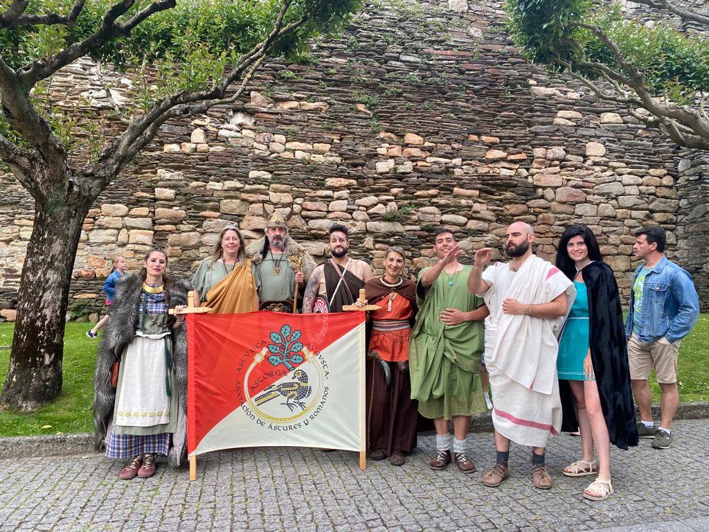 Fotos: Astures y Romanos de Astorga visitan el Arde Lucus en Lugo