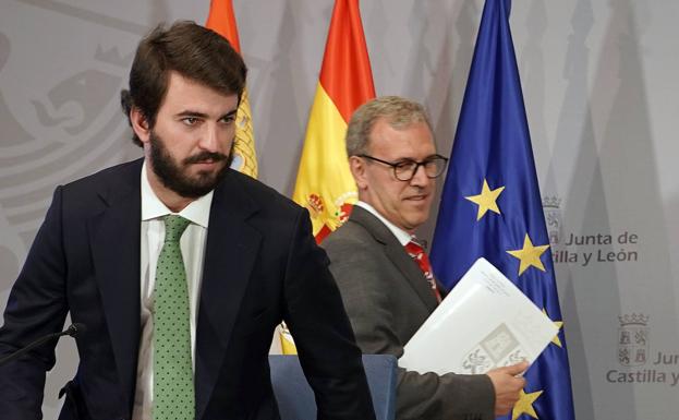 El vicepresidente de la Junta de Castilla y León, Juan García-Gallardo, y el consejero de Industria, Comercio y Empleo, Mariano Veganzones, comparecen en relación con la acción del Gobierno.