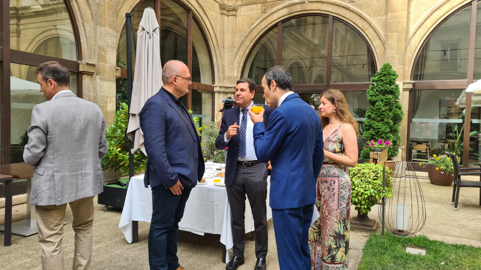 El consejero de Economía y Hacienda y portavoz, Carlos Fdez. Carriedo, participa en los actos del 25 aniversario del Ente Regional de la Energía. 