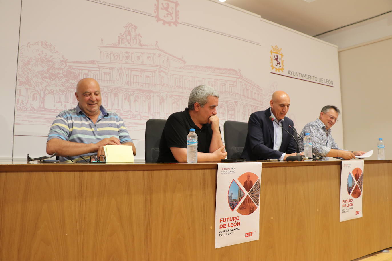 Los representantes han analizado cuál es la situación actual del futuro leonés después de la segunda manifestación multitudinaria en la que se reivindicaba un futuro para la provincia. 