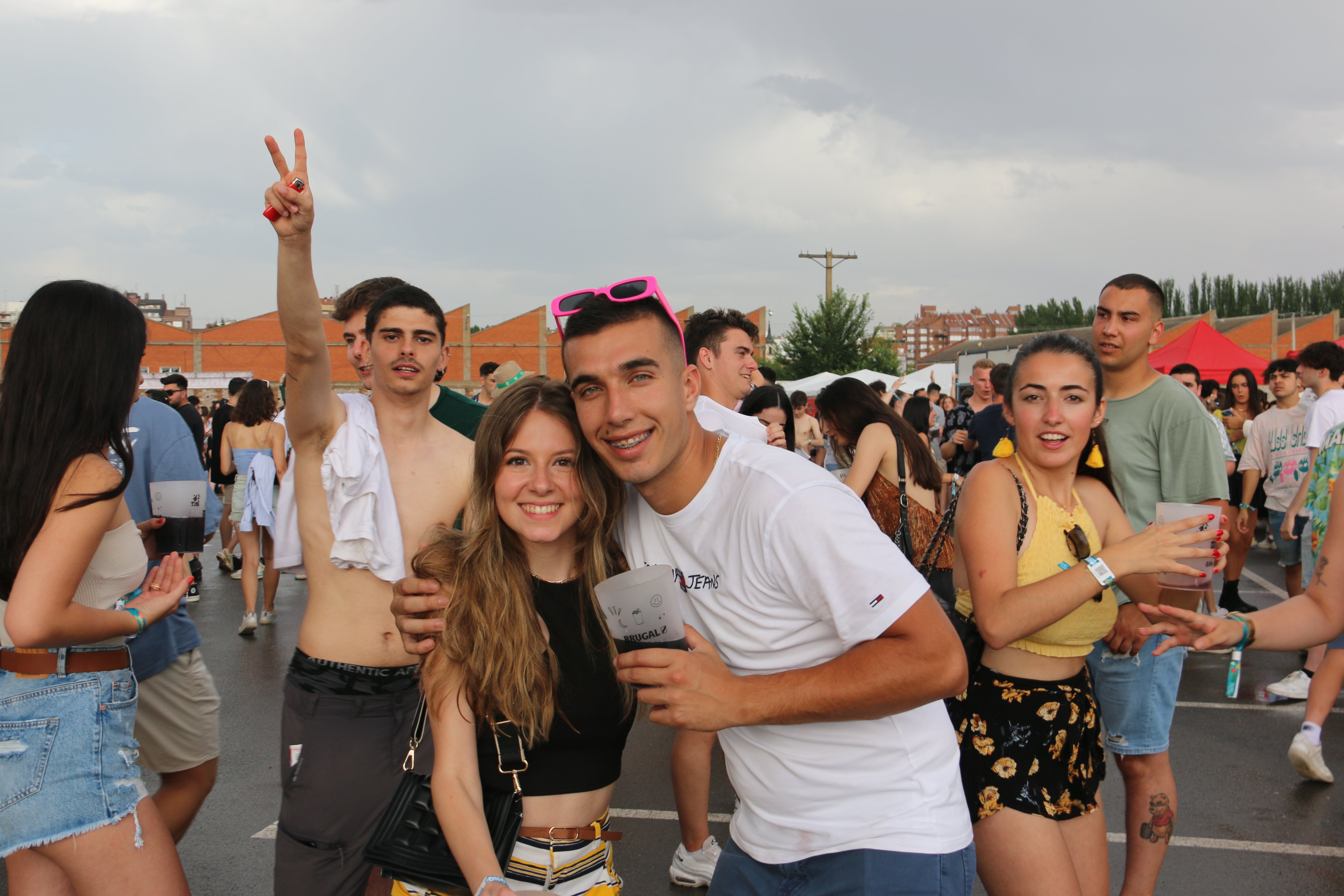 El Monoloco Fest acoge una segunda edición con casi 8.000 jóvenes congregados en el Palacio de exposiciones de León. 