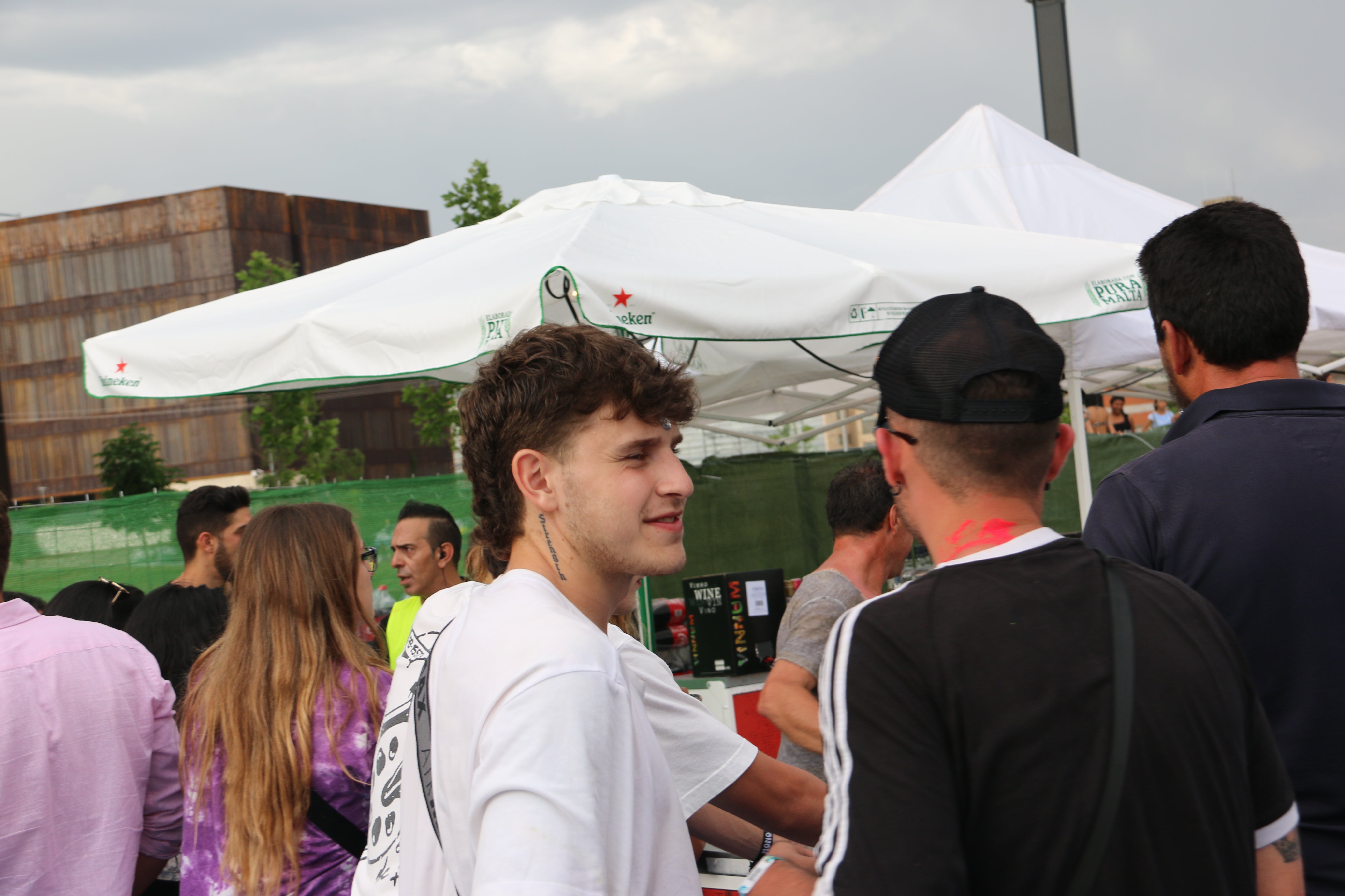 El Monoloco Fest acoge una segunda edición con casi 8.000 jóvenes congregados en el Palacio de exposiciones de León. 