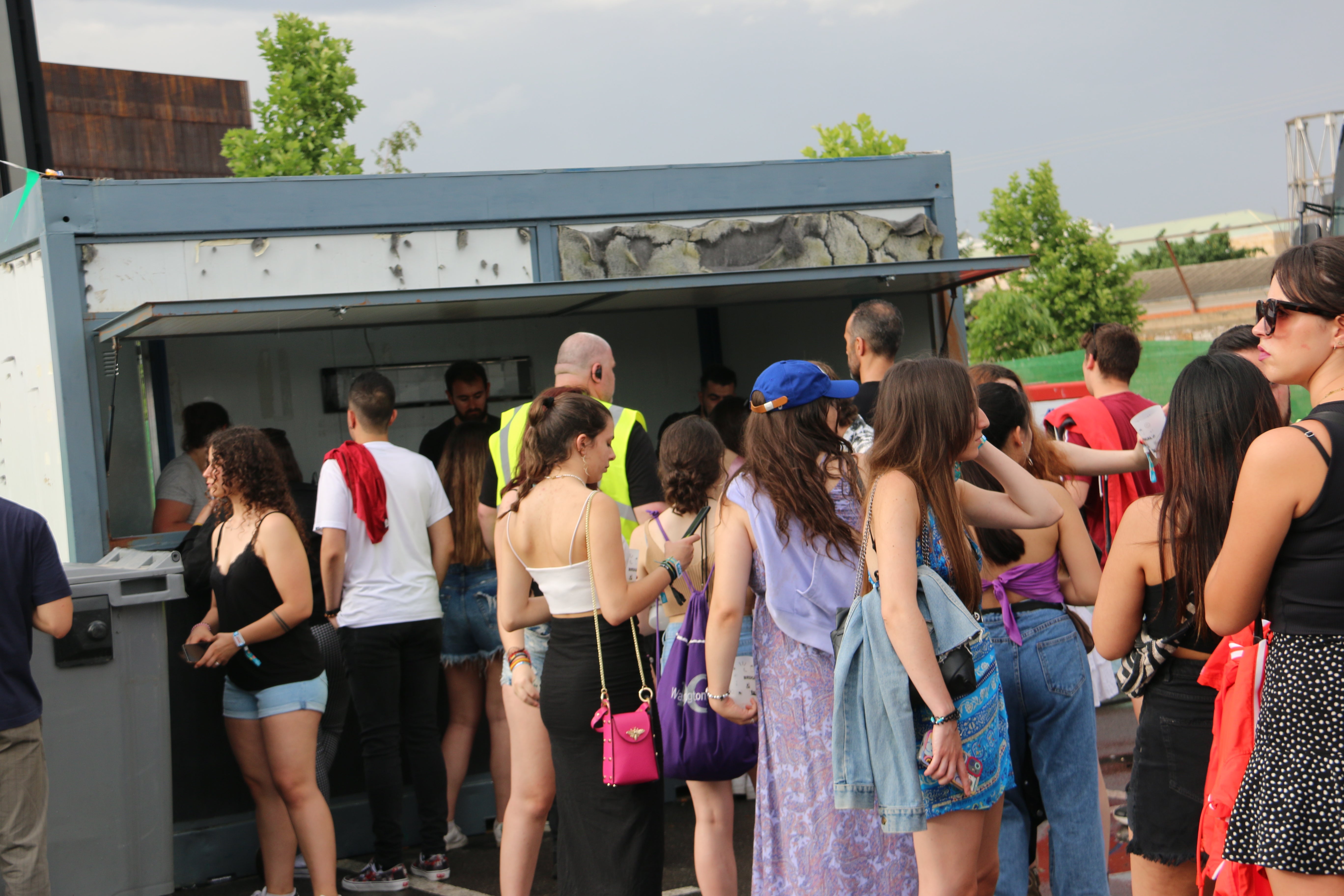 El Monoloco Fest acoge una segunda edición con casi 8.000 jóvenes congregados en el Palacio de exposiciones de León. 