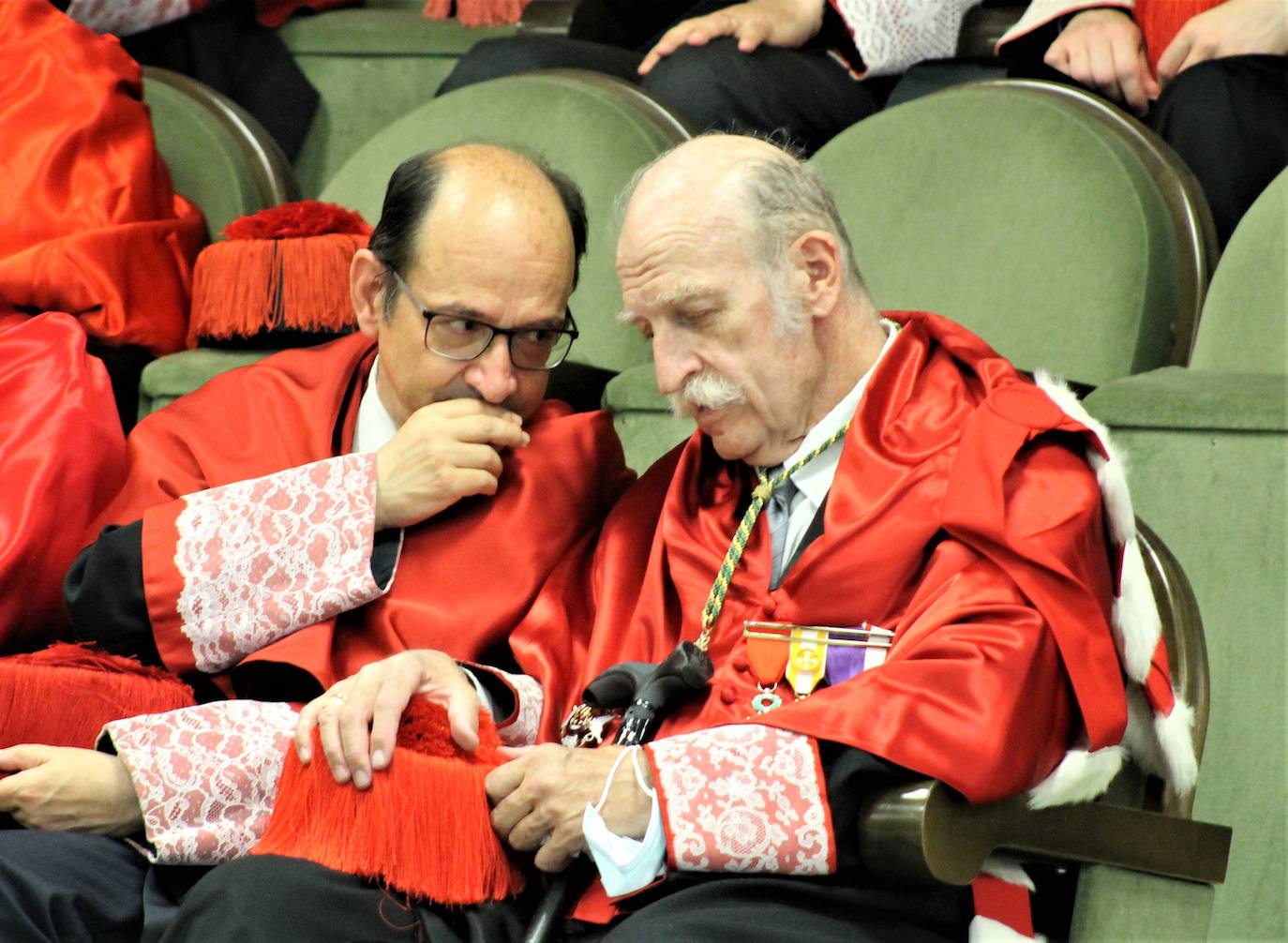 Fotos: Graduación de Derecho en la ULE