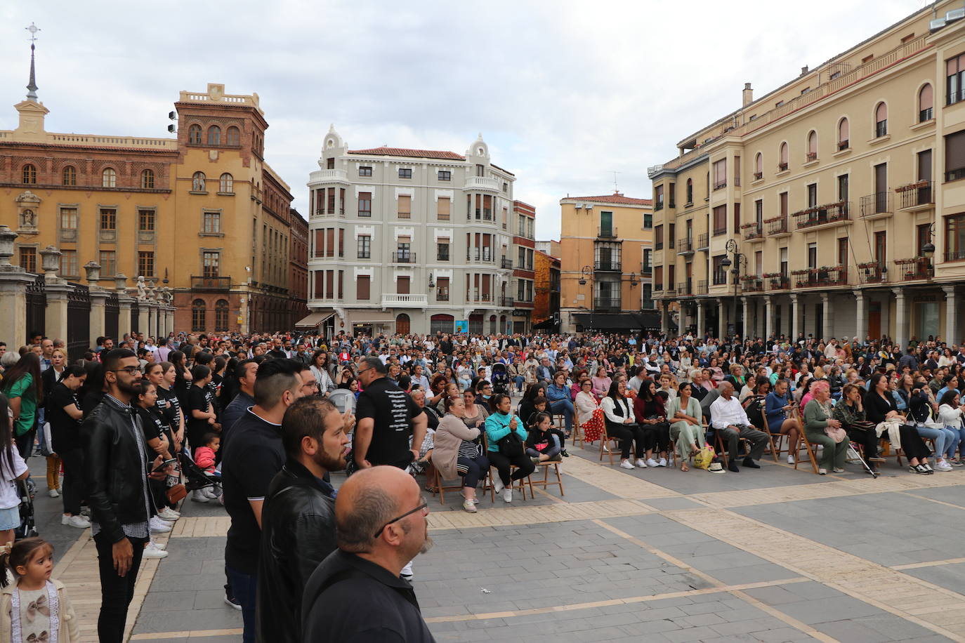 Algunos de los momentos del concierto de este martes de la Iglesia Evangélica Filadelfia de Armunia. 