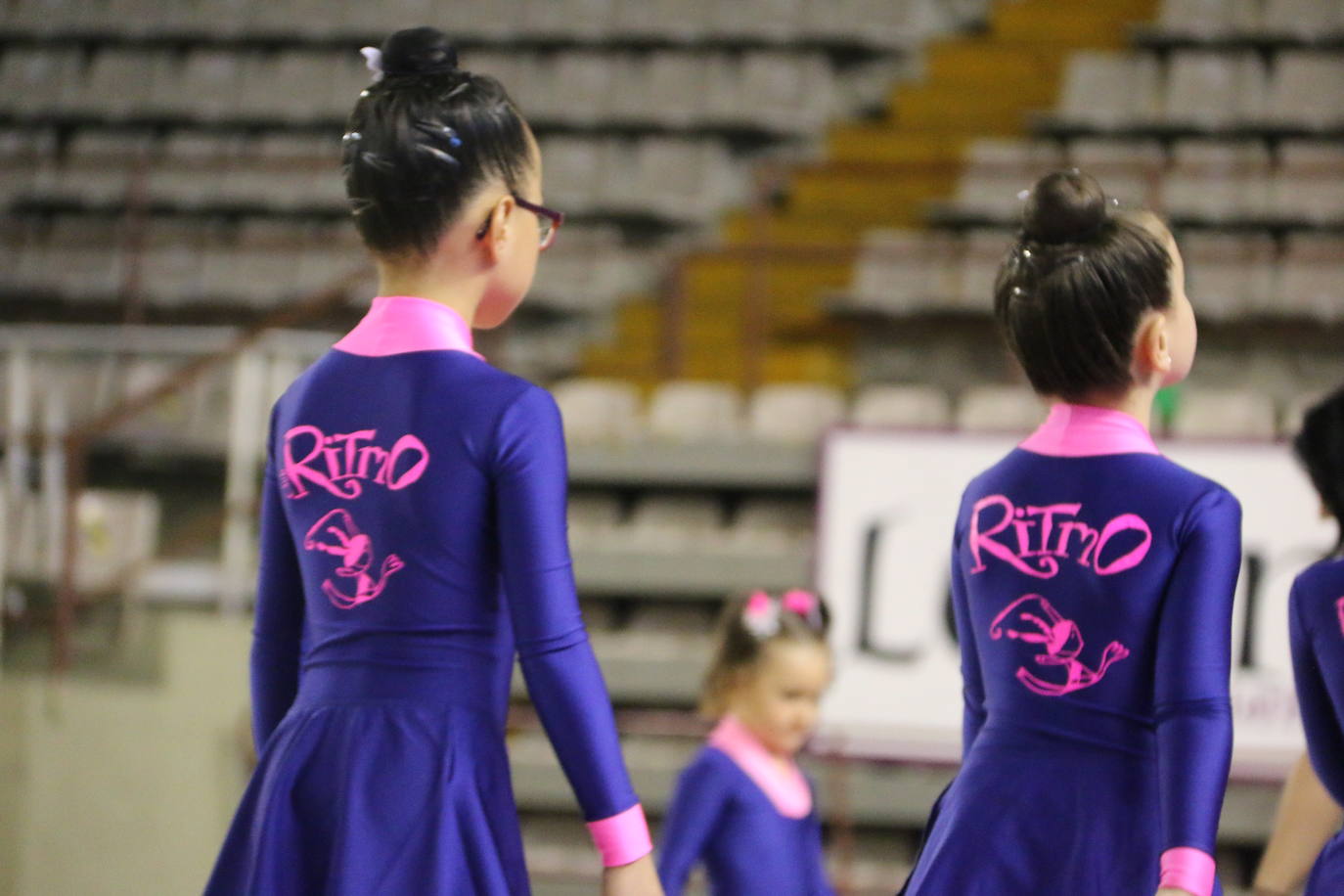 En torno a 150 gimnastas del club leonés se dan cita en el evento con el que se cierra el curso en el Palacio de los Deportes de León con exhibiciones y distintos ejercicios