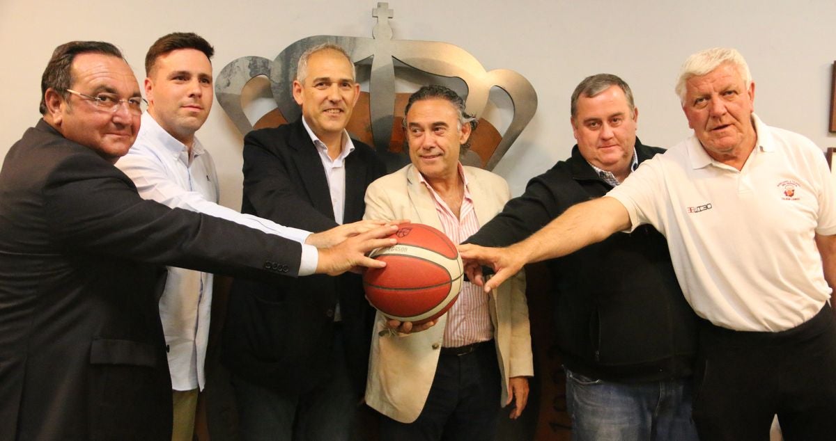 El club leonés 'aglutina' los esfuerzos de Basket León y Reino de León para lanzar un proyecto conjunto e ilusionante.