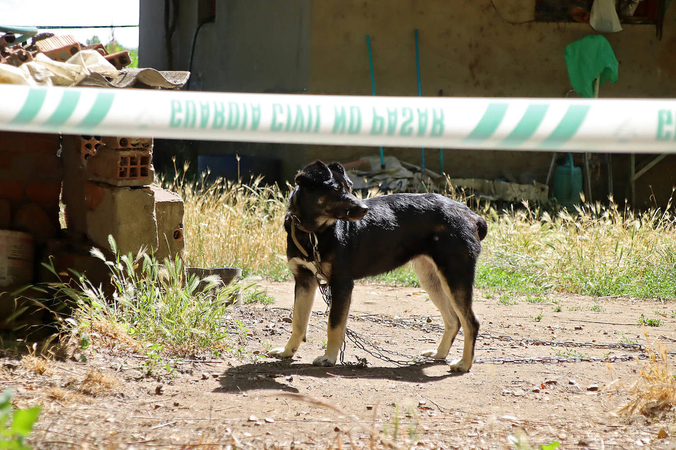 La Guardia Civil investiga en el domicilio de Villagarcía de la Vega en León donde tuvieron lugar los hechos