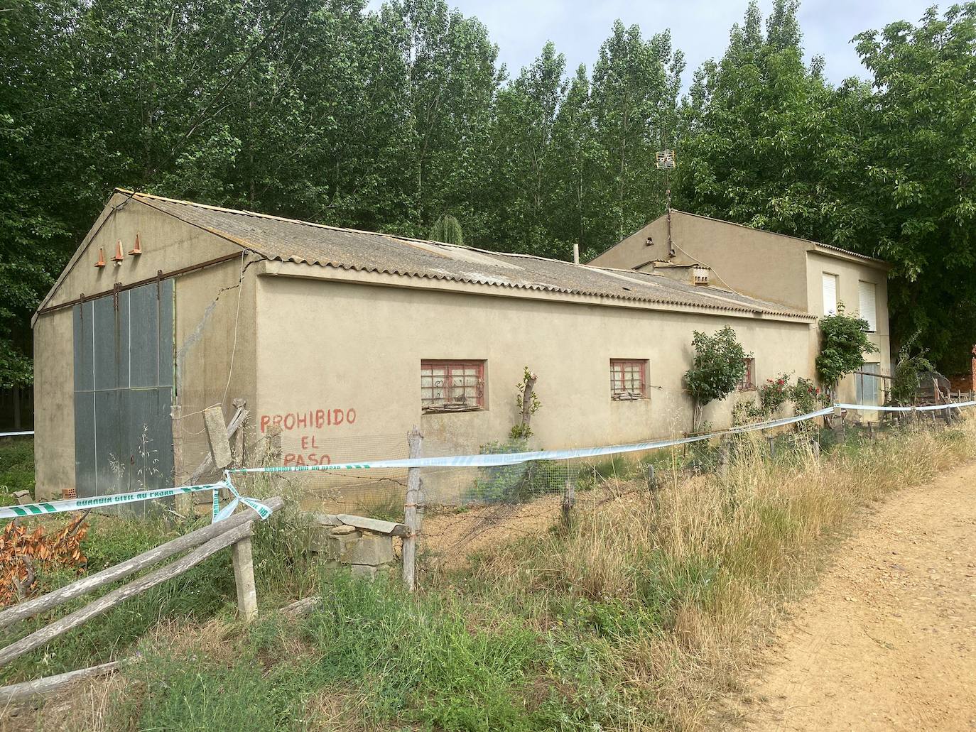 La Guardia Civil investiga la muerte de un hombre apuñalado en el cuello en Villagarcía de la Vega. 