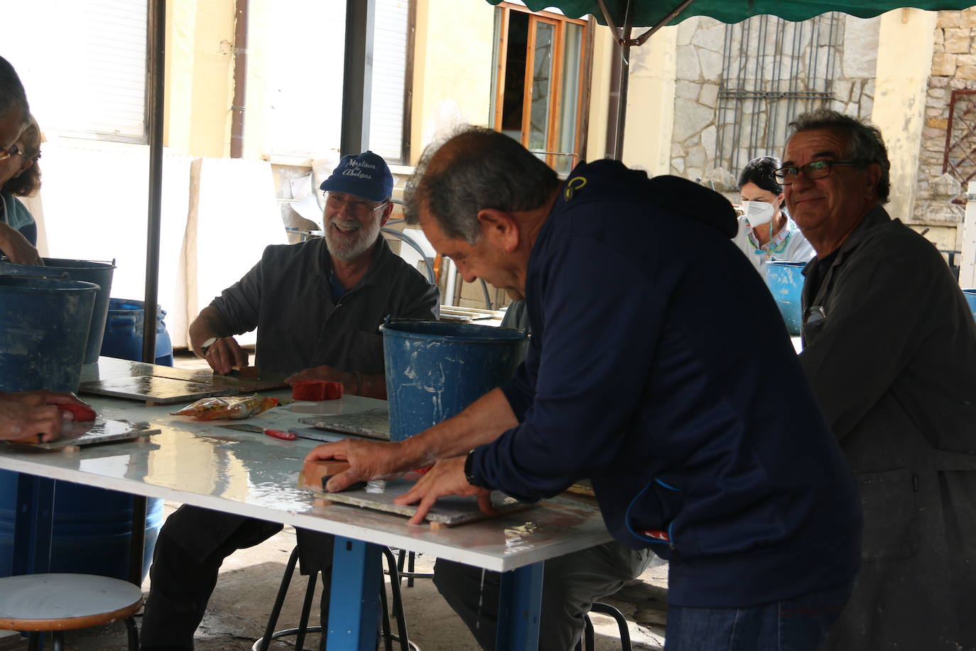 Este curso se ofertan 13 especialidades entre el 20 de junio y el 5 de agosto |Como novedad, dos profesores de la extinta escuela de restauración de Venecia imparten dos cursos de color y de estuco de mármol.