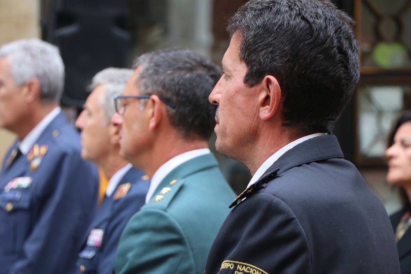 Fotos: León celebra la tradicional misa de San Juan en la capilla del Cristo de la Victoria
