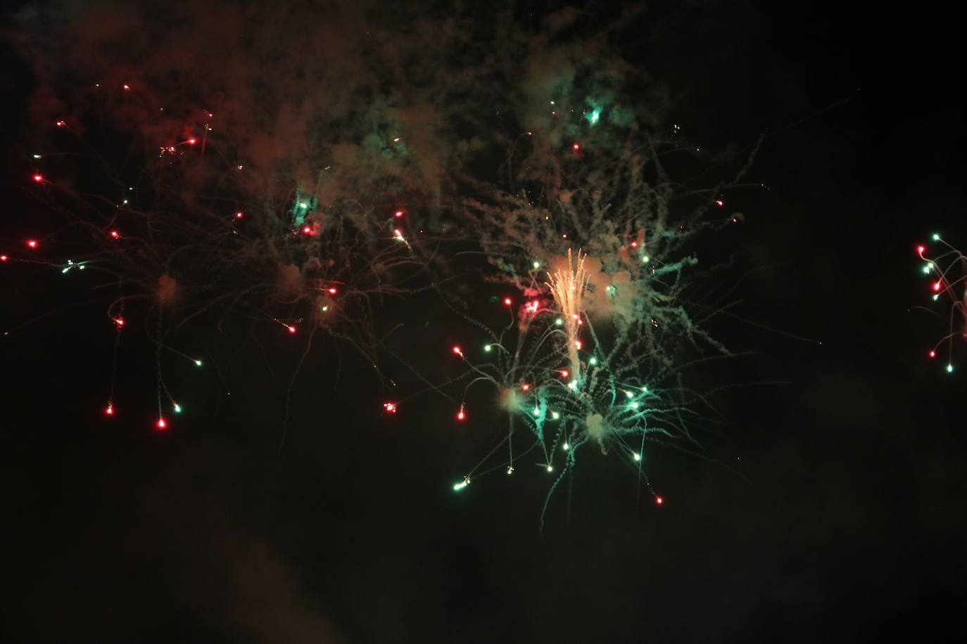 La lluvia hizo una pausa para León volviera a disfrutar de la noche más mágica 