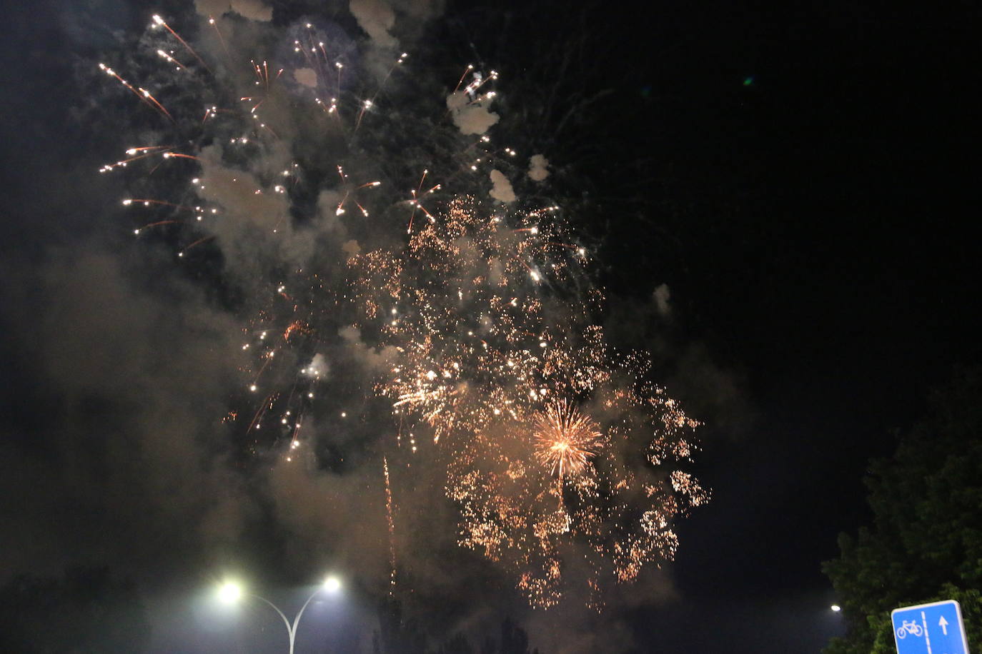 La lluvia hizo una pausa para León volviera a disfrutar de la noche más mágica 