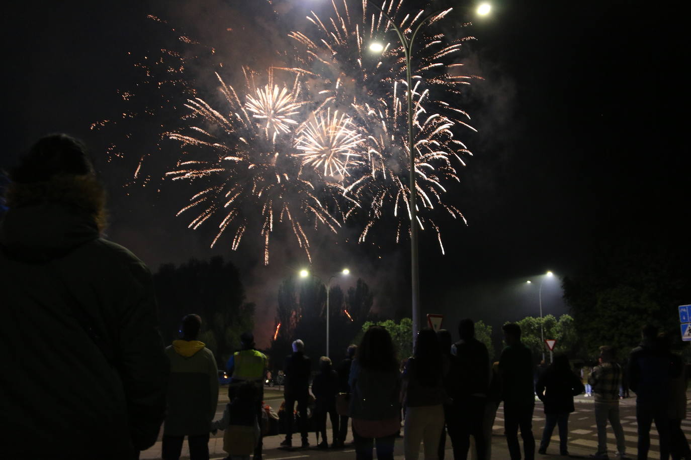 La lluvia hizo una pausa para León volviera a disfrutar de la noche más mágica 