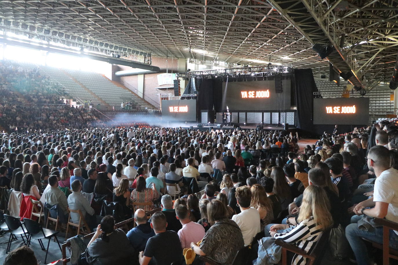 Dani Martínez en su espectáculo 'Ya lo digo yo' en el Palacio de los Deportes de León. 