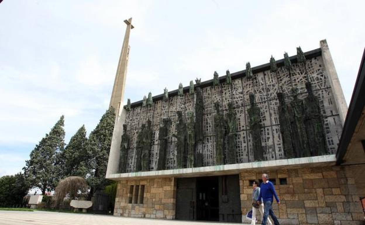 Basílica de La Virgen del Camino.