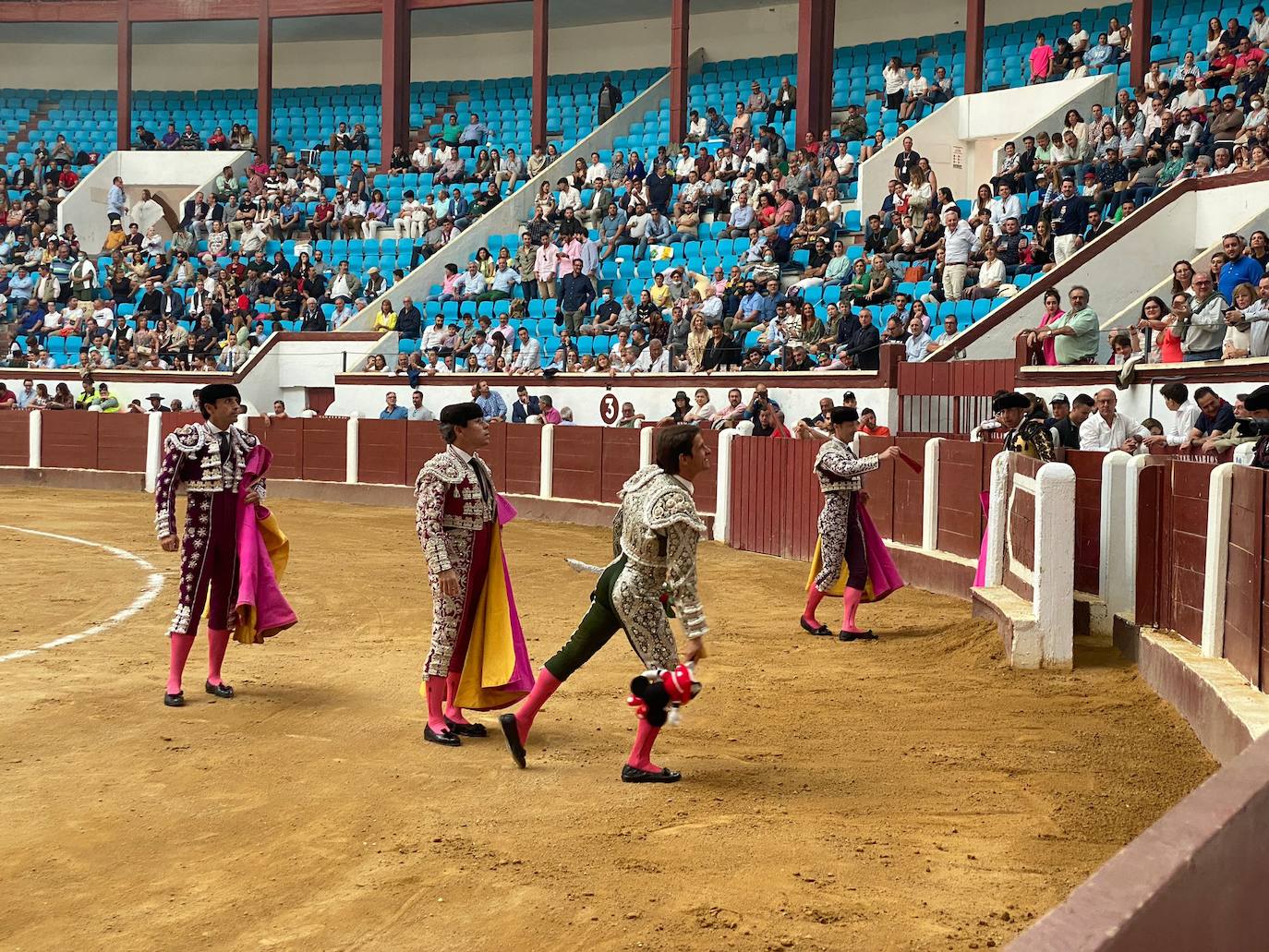 Imágenes de la segunda corrida de toros de las fiestas de León. 