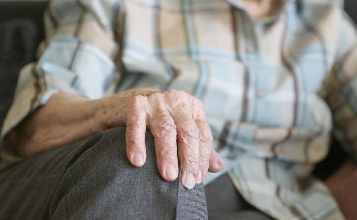 Los leoneses sitúan la entrada en la tercera edad a los 76 años.