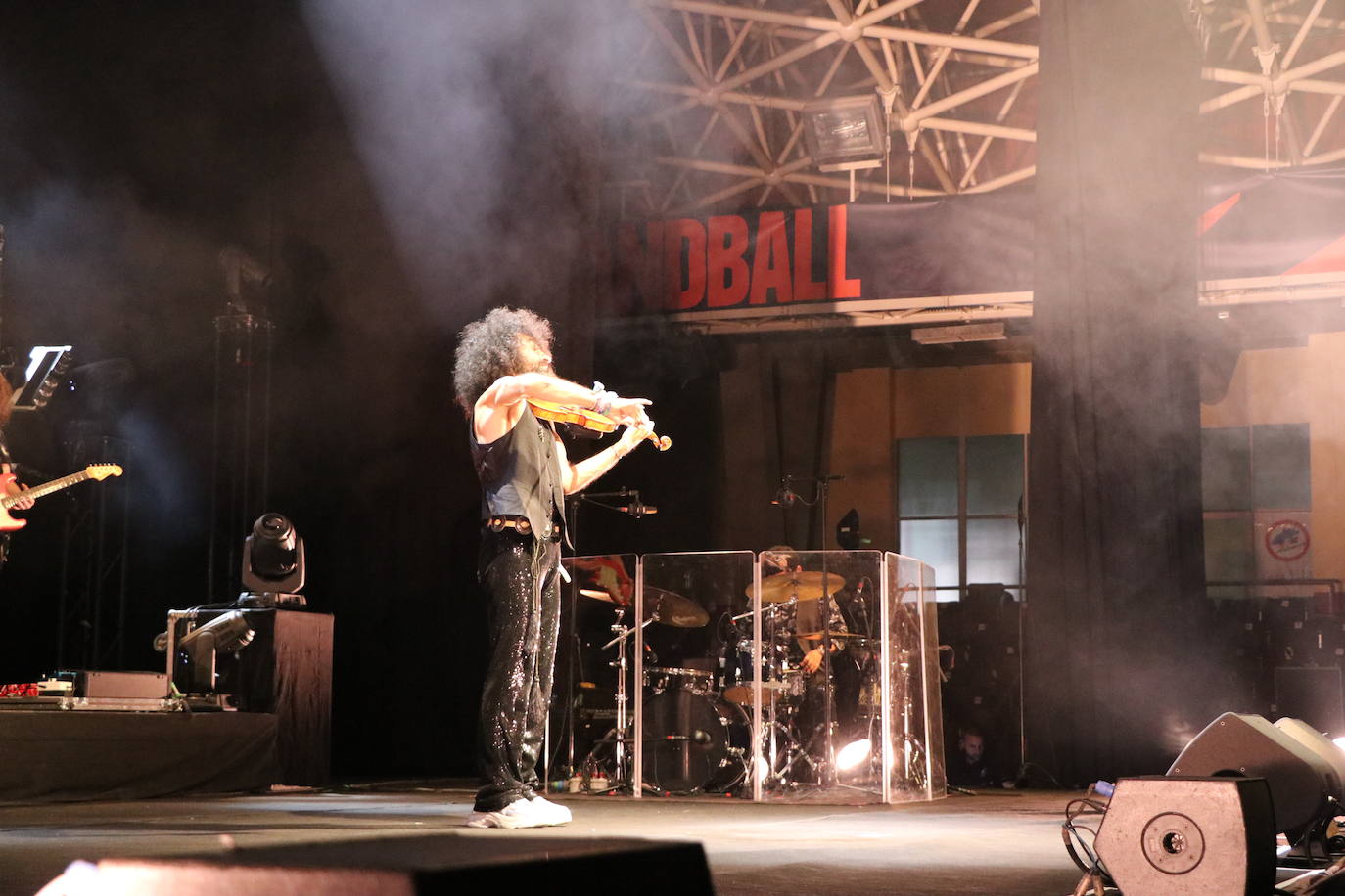 Concierto de Ara Malikian en el Palacio de los Deportes de León. 