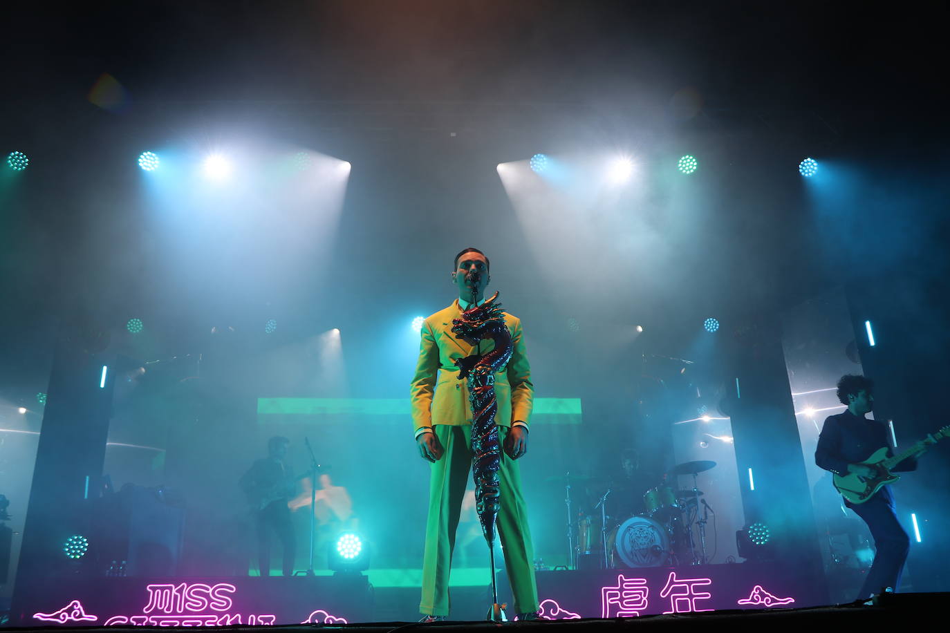 Miss Caffeina sobre el escenario de León. 