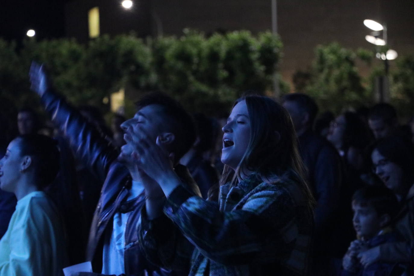 Actuación de la orquesta Clan Zero sobre el escenario de León. 